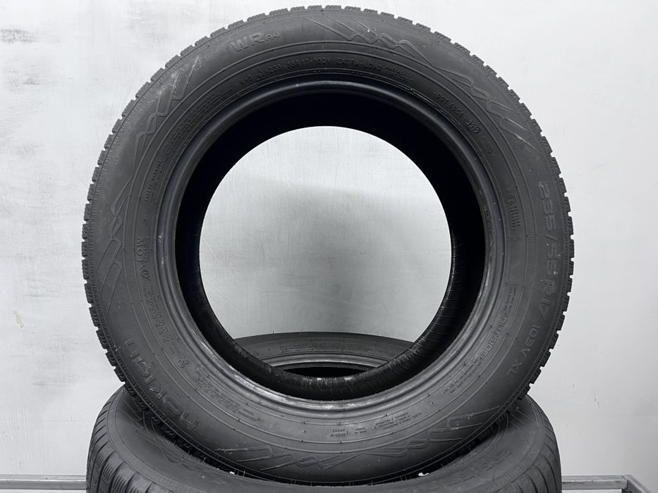 2шт зима 235/55/R17 Nokian WR A4