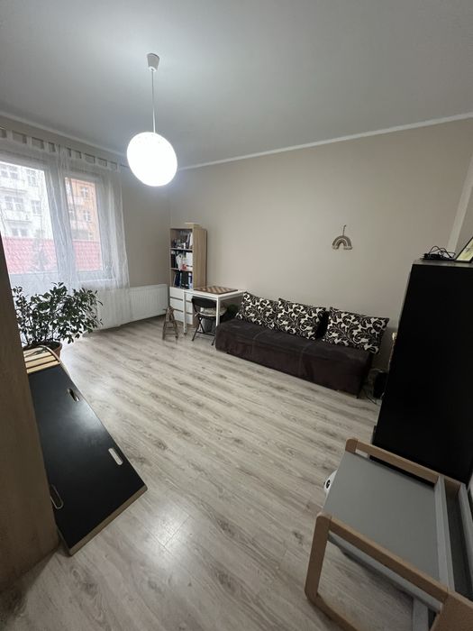 Sprzedam mieszkanie w kamienicy 76 m2