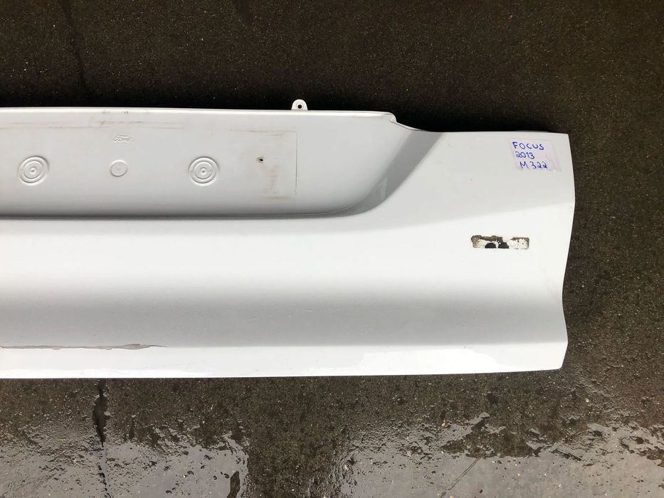 FORD FOCUS III TAMPA PLASTICO MALA - M322