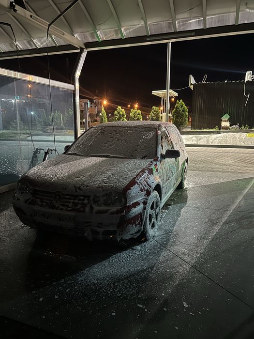 Автомобіль Golf 4 1.4 16V