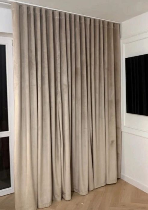 Zasłony gotowe 2 szt. Na taśmie 140x270 Eurofirany beżowe