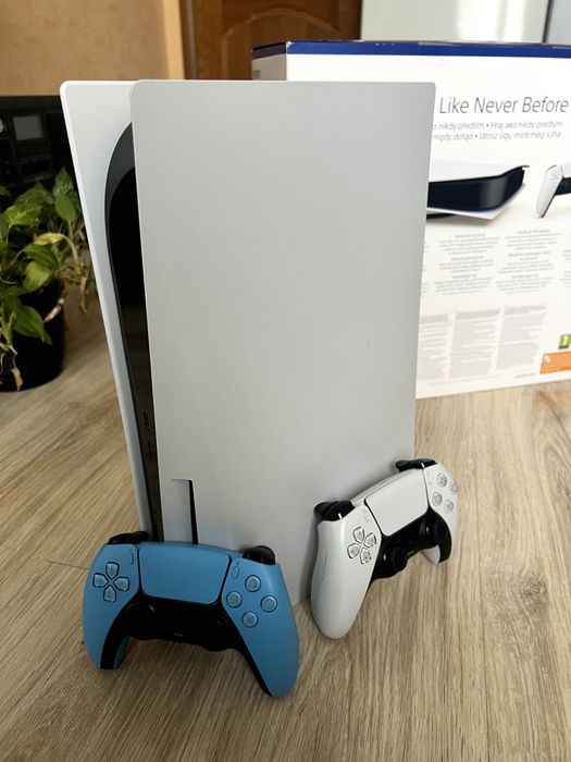 Sony PlayStation 5 з дисководом (PS5)