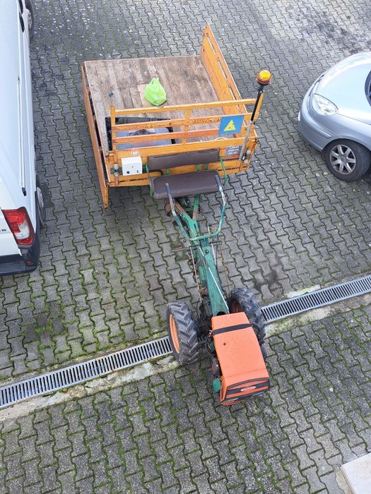 Motocultivador e reboque com matricula