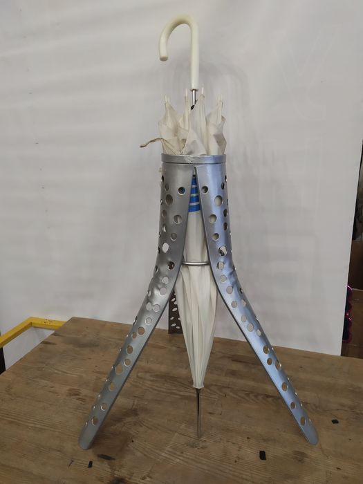 Стійка для парасольок