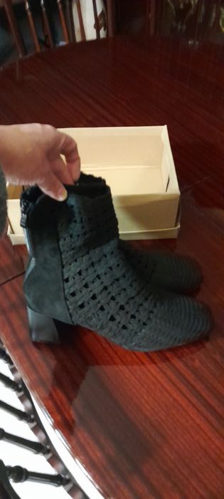 Botas de meio cano de tacao pretas 41