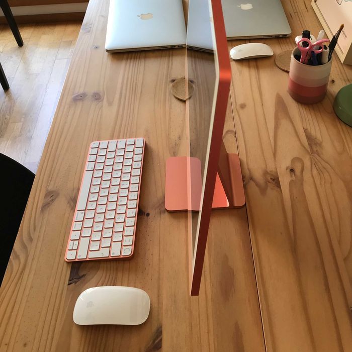 iMac 24" Apple M1 2021 | 16GB RAM | 256GB SSD LARANJA (Como novo)