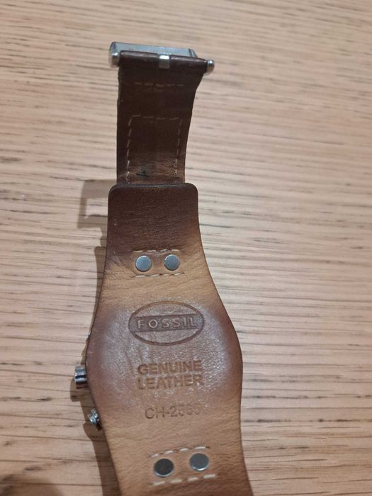 Relógio Fossil CH-2565 Couro Marrom e Prata