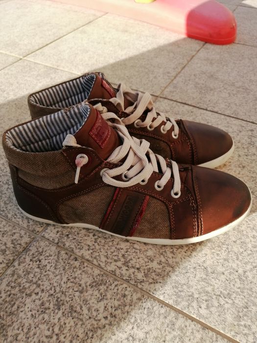 RIVER WOODS botas novas