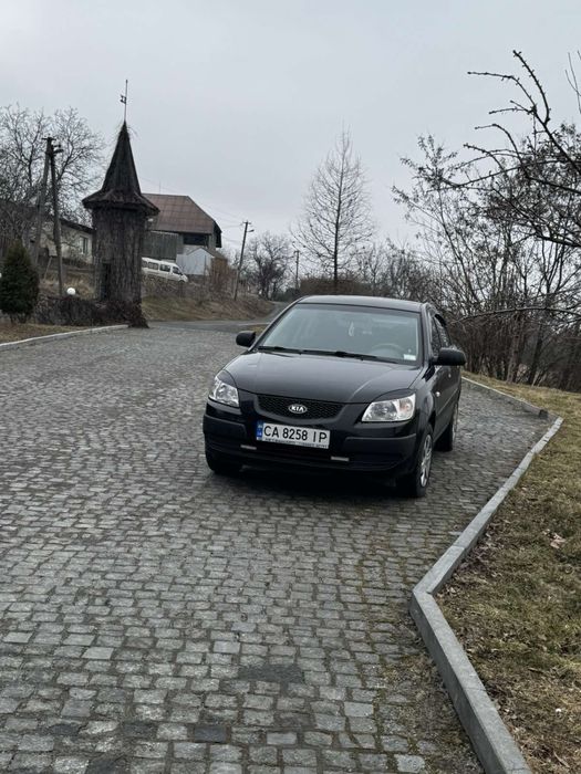 Продам машину kia rio 2009