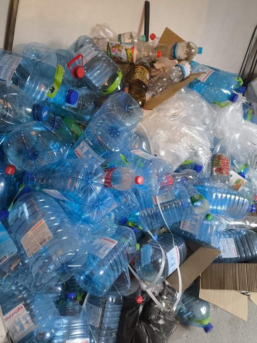 Пластиковые баклажки бутылки тара