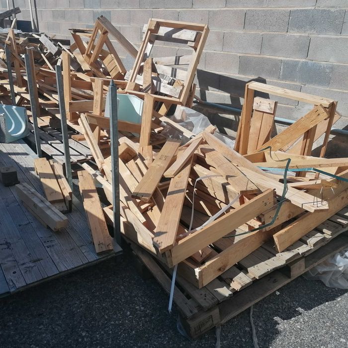 Madeira de paletes e afins - PARA DAR