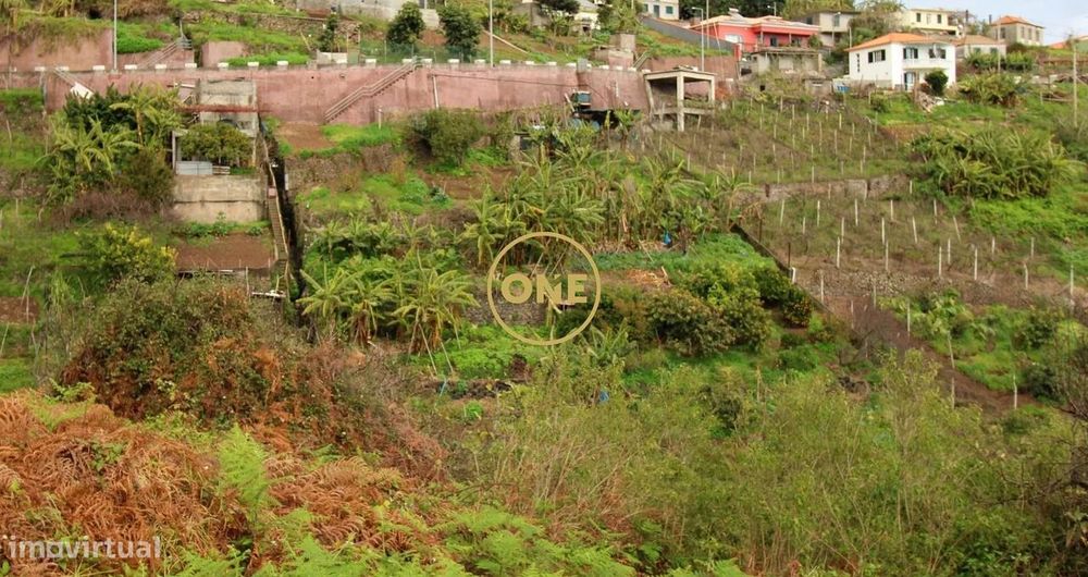 1500 m² Plot of Land