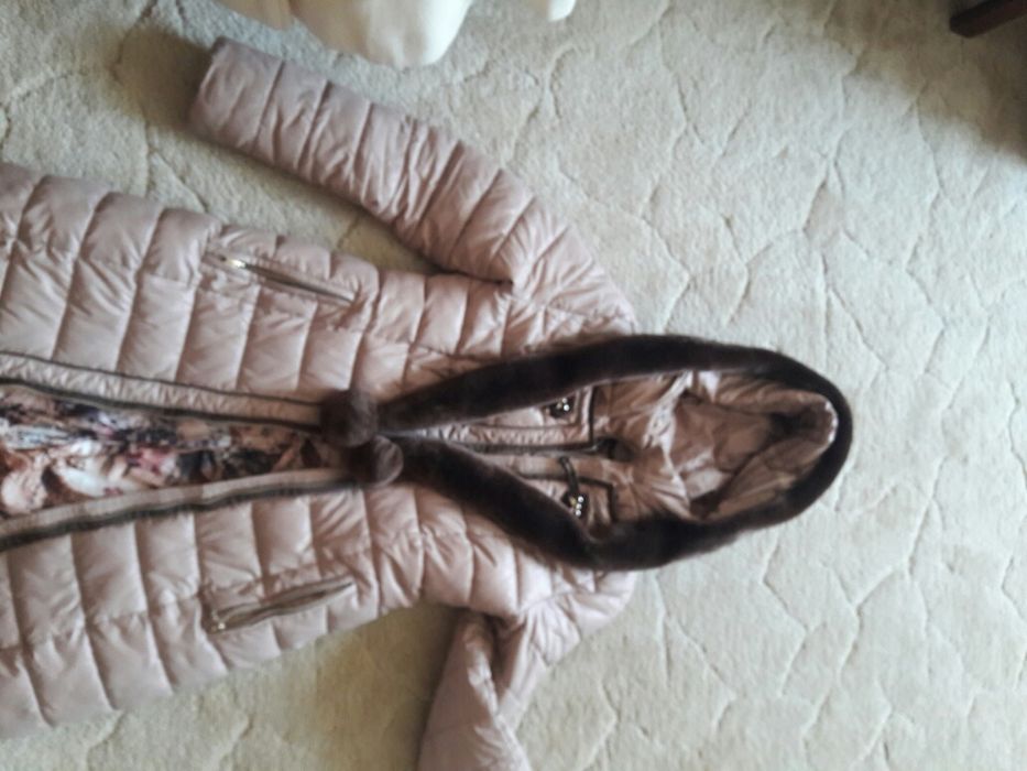 Продам женскую куртку