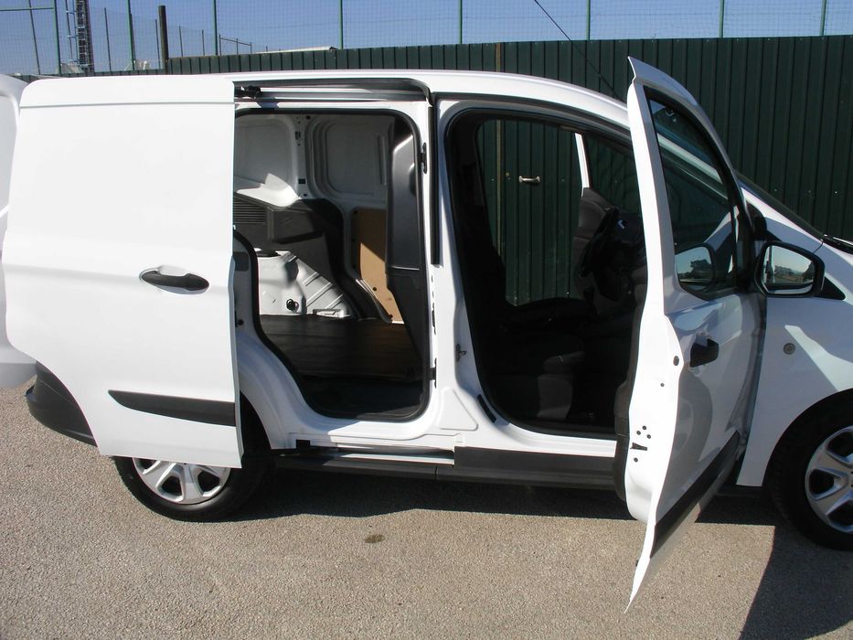 ford transit courier