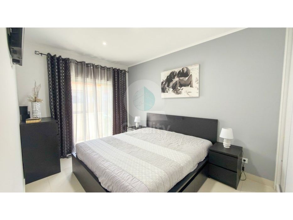 Apartamento T3 convertido em T2 na Verderena