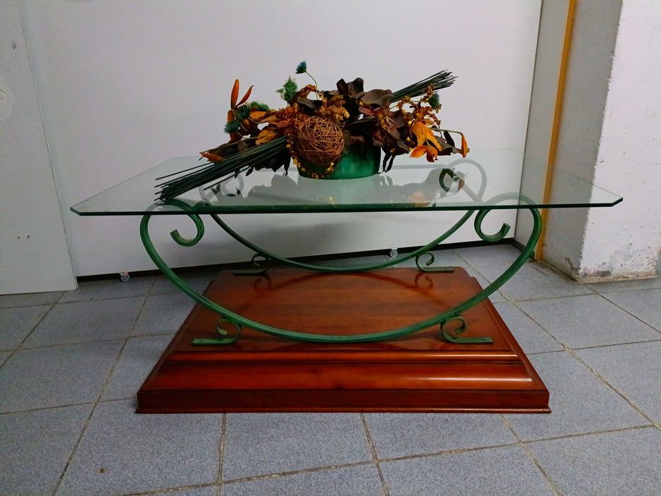 Mesa de Sala de Estar de Cerejeira e Ferro com Vidro