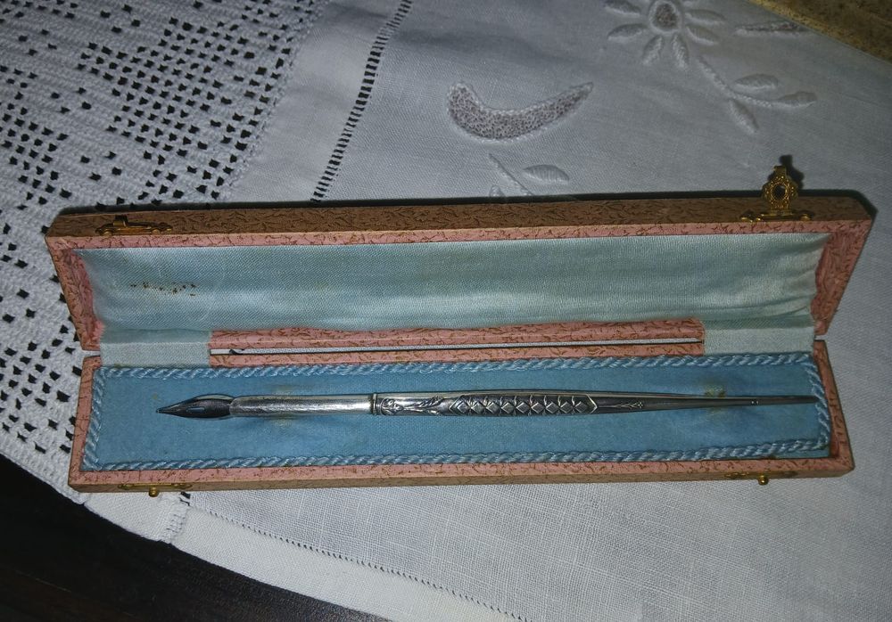 Estojo Pena com aparo