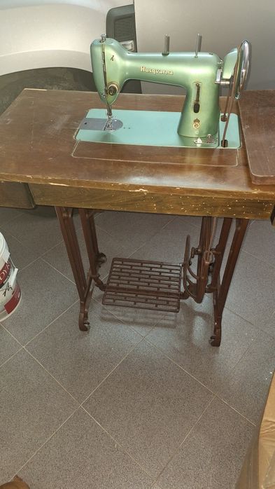 Maquina de costura antiga