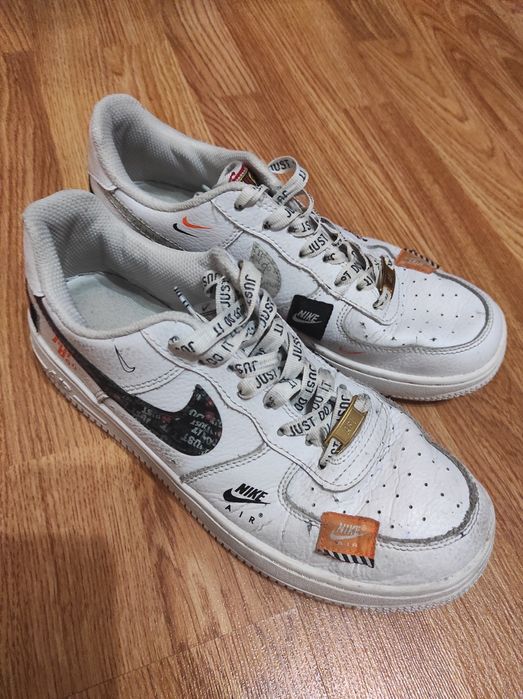 Кросівки чоловічі