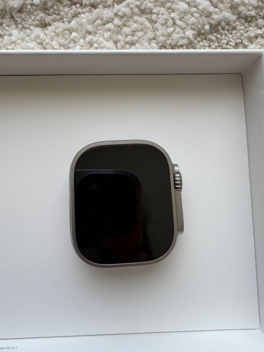 Apple Watch Ultra 3 - 49mm - Natural Titanium - GPS + Cellular