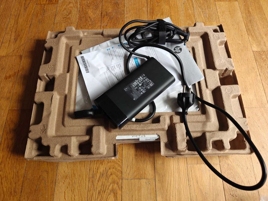 Laptop HP Victus 16 I7 16GB RTX3050Ti