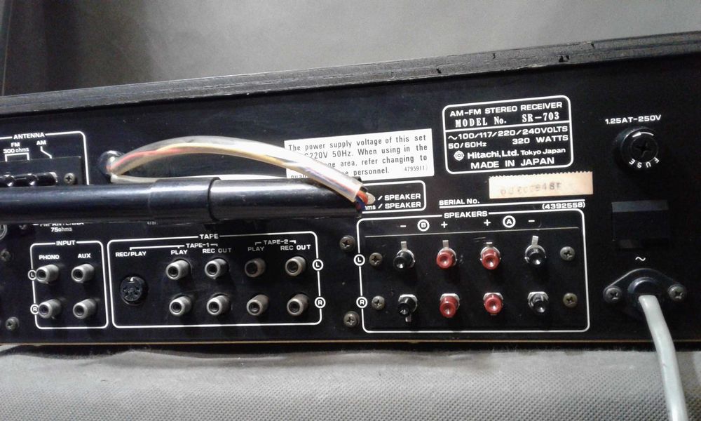 HITACHI SR-703, amplituner stereo vintage