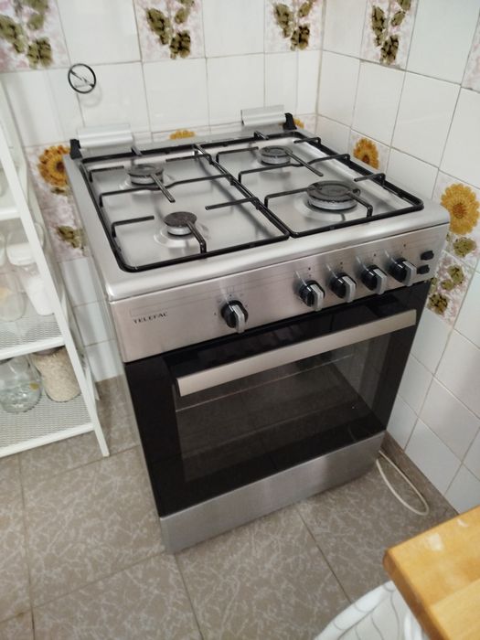 Fogão em perfeitas condições, tudo estar a funcionar muito bem
