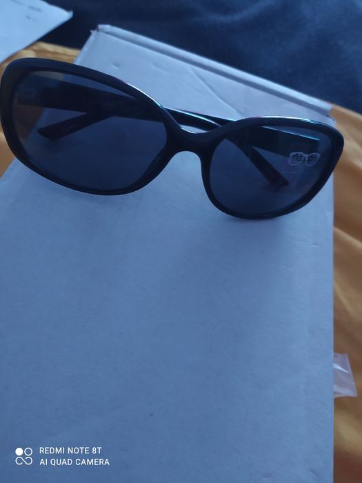 Oculos de sol, novos.