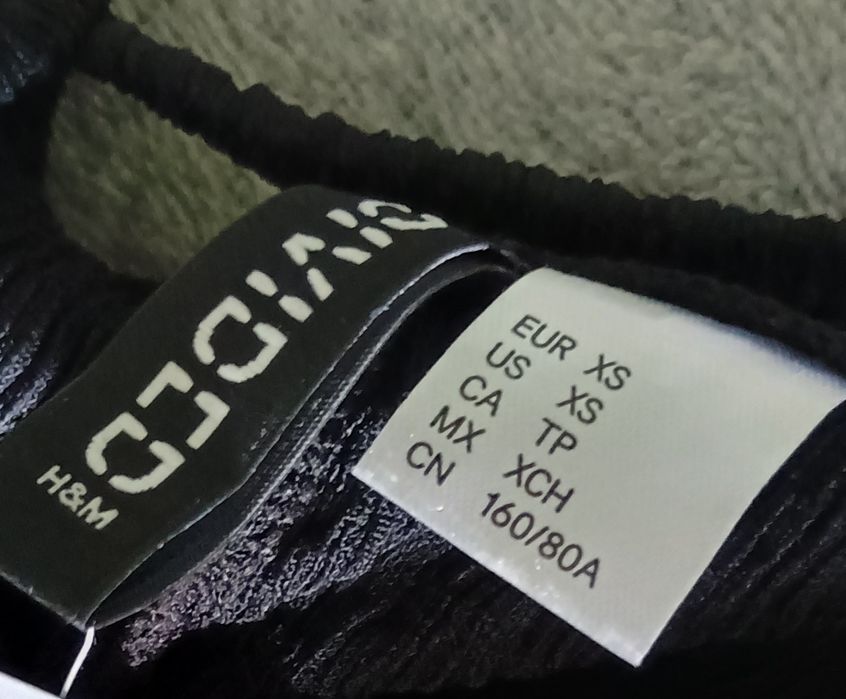 Sukienka dopasowana, marszczona H&M
