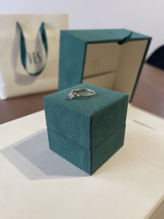 Złoty pierścionek YES diament 0,25ct certyfikat