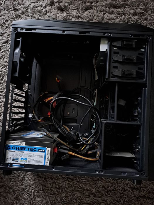 Бп  Chieftec 650W. Вместе с корпусом.