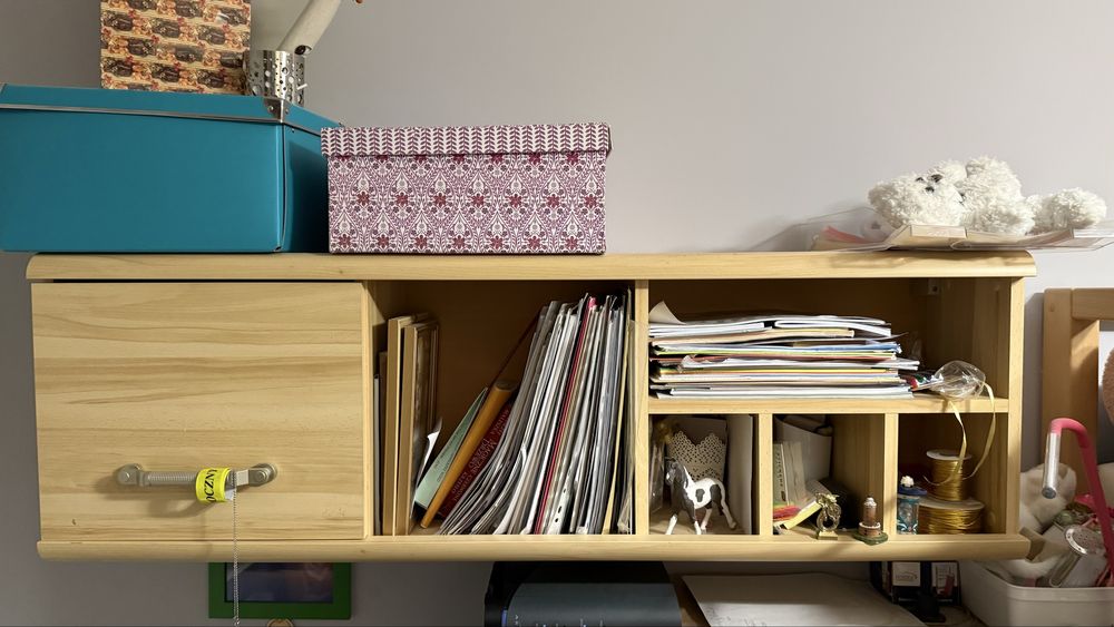 Szafka/półka wisząca nad biurko