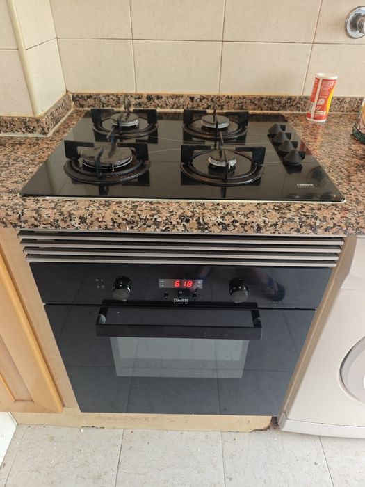 Kit de cozinha, fogão, forno, exaustor, forninho,de mudança pra vender rápido
