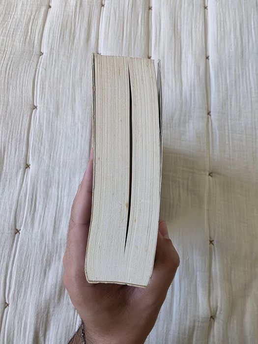 Livro "As Cinquenta Sombras Mais Negras" de E. L. James (romance)