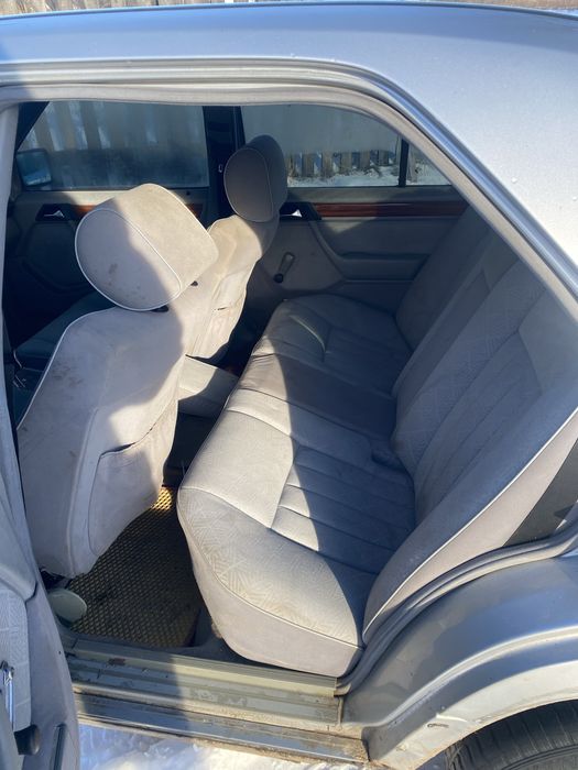 Продам мерс 124