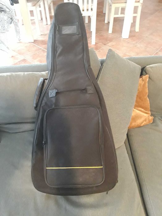 Guitarra Yamaha APX 500