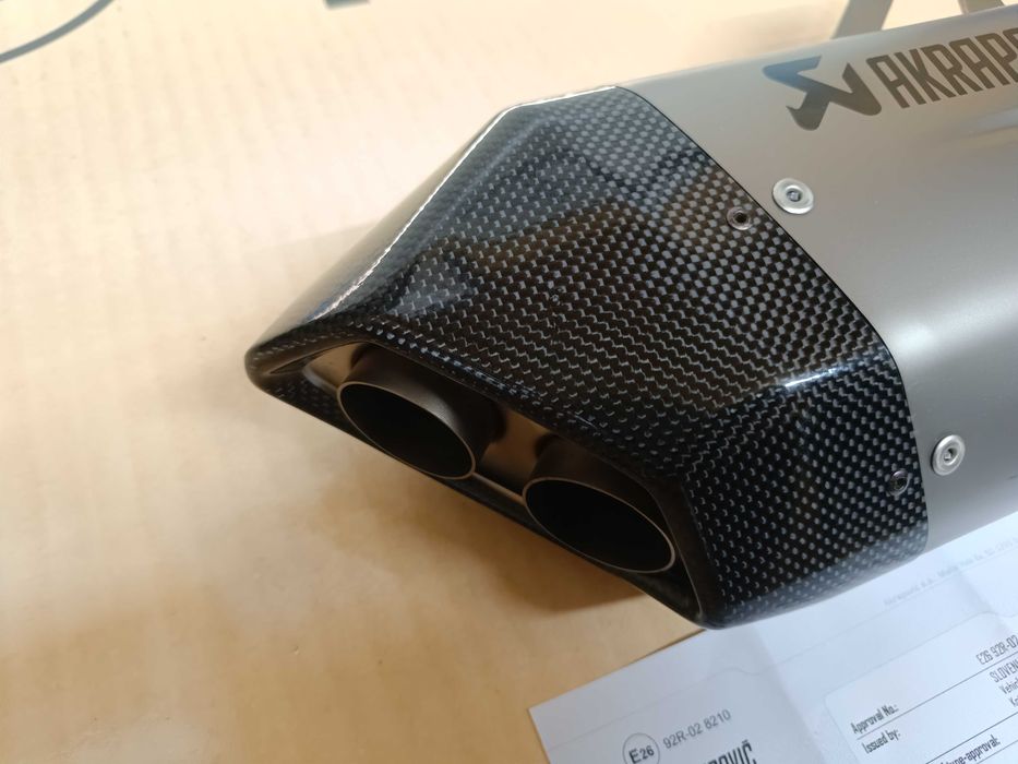 Ponteira Akrapovic BMW R1300 GS ou GSA - COMO NOVA