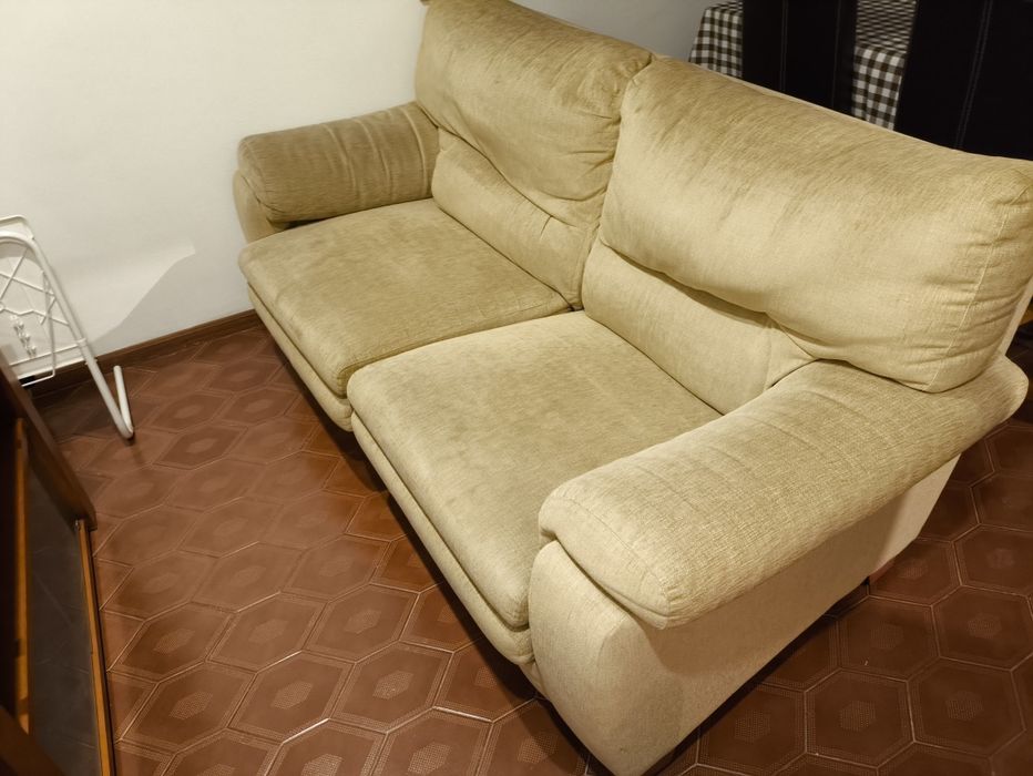 Sofá cama em bom estado