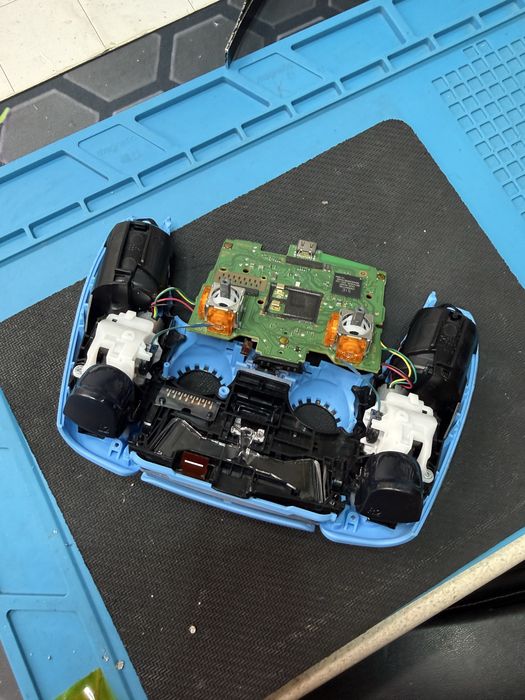 Serwis Naprawa padów Ps4 ps5 xbox analog