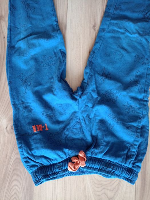 Spodnie rozm 122
