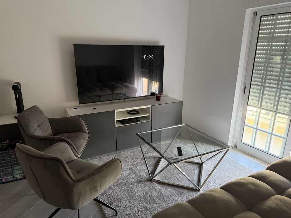 T3 Mobilado com Terraço Privativo de 20 m² e Vista Mar – Baixa de Olhão