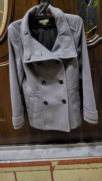 Płaszczyk szary, krótki