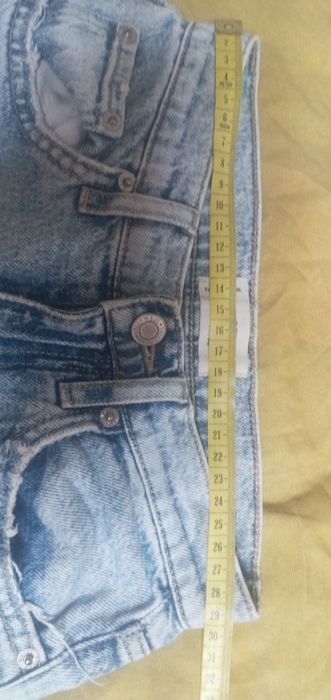 Джинсы голубые 32 размер