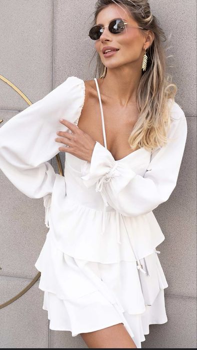 One BY ONE Сукня міні білого кольору корсетна з рюшем