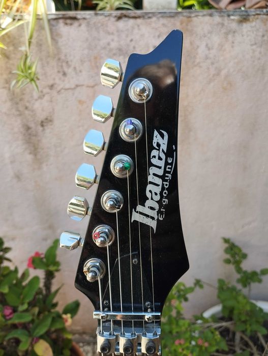 IBANEZ Ergodyne Electric Guitar / Guitarra