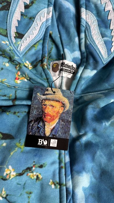 зип-худи от бренда A Bathing Ape (BAPE)