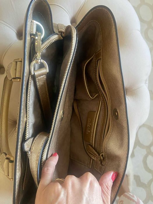 Mala Michael Kors