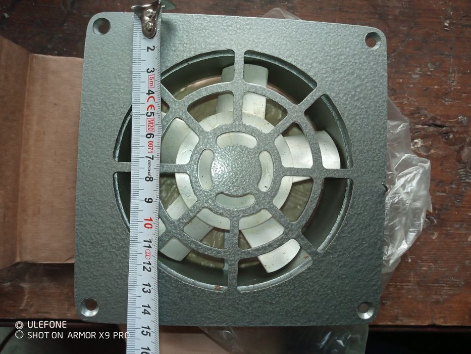 Stary, solidny wentylator, nieuzywany