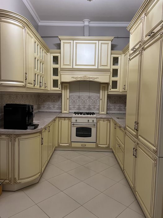 Продаж! Квартира з видом на драмтеатр — історичний центр міста