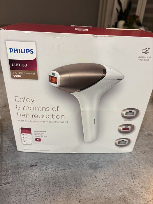 Philips Lumea IPL Hair Removal 9000 BRI955